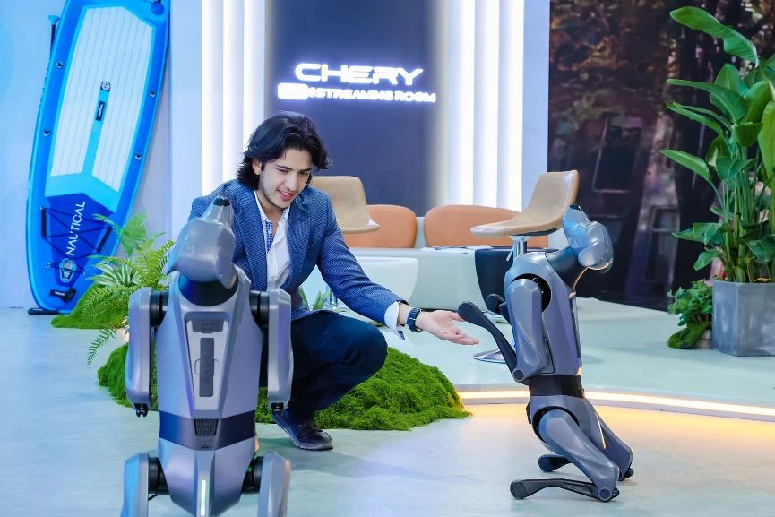 Chery, DeepSeek ile Aimoga Robotlarının Yapay Zeka Etkileşimini Yeniden Tanımlıyor!